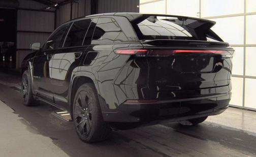 Diamond Black Crystal Pearlcoat 2025 Jeep Wagoneer S Launch Edition