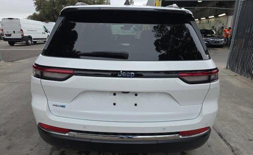 Bright White Clearcoat 2022 Jeep Grand Cherokee 4xe Base