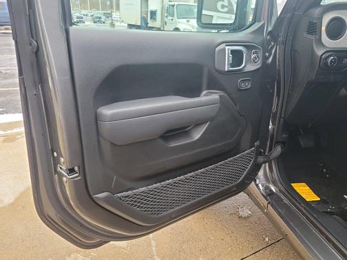 2026 Jeep Gladiator Sport S