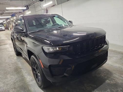 2024 Jeep Grand Cherokee Altitude