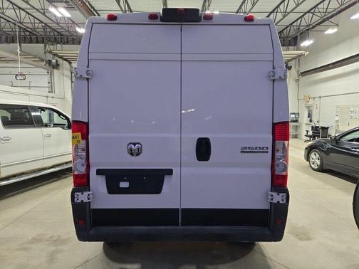 2025 RAM ProMaster 2500 Tradesman