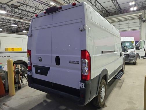 2025 RAM ProMaster 2500 Tradesman