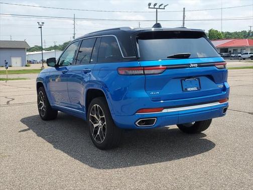 2023 Jeep Grand Cherokee Summit
