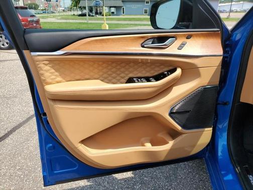 2023 Jeep Grand Cherokee Summit