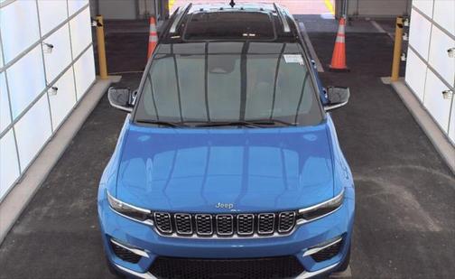 2023 Jeep Grand Cherokee Summit