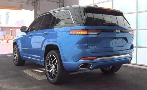 2023 Jeep Grand Cherokee Summit