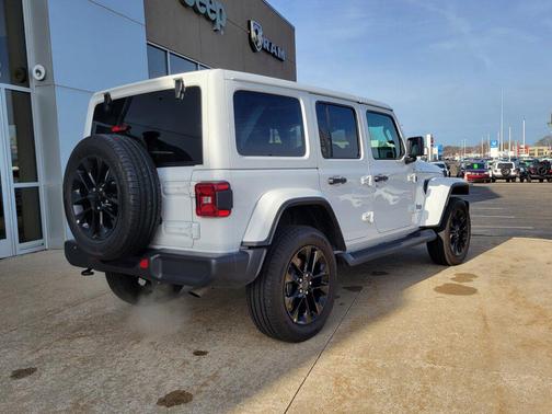 2025 Jeep Wrangler 4xe Sahara