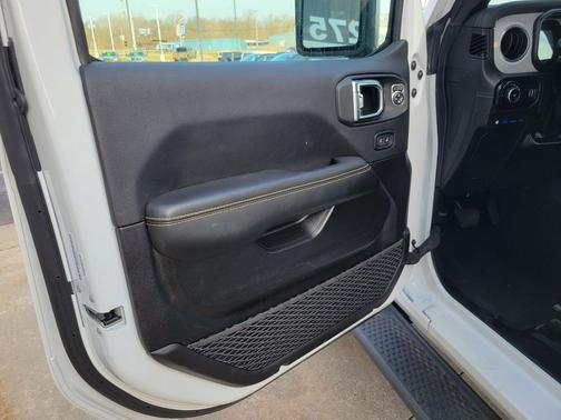 Bright White Clearcoat 2025 Jeep Wrangler 4xe Sahara