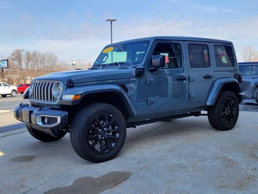 2025 Jeep Wrangler 4xe Sahara