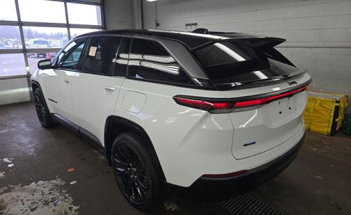 Bright White Clearcoat 2024 Jeep Wagoneer S Launch Edition