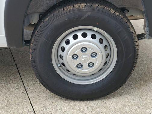 2025 RAM ProMaster 1500 Low Roof