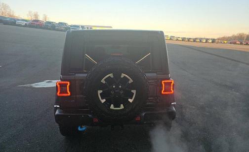 Granite Crystal Metallic Clearcoat 2025 Jeep Wrangler 4xe Rubicon