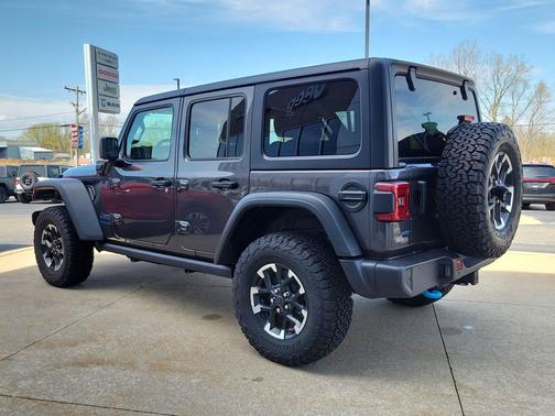 Granite Crystal Metallic Clearcoat 2025 Jeep Wrangler 4xe Rubicon