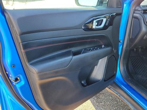 Hydro Blue Pearlcoat 2024 Jeep Compass Trailhawk