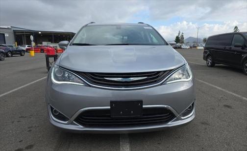 2019 Chrysler Pacifica Hybrid Touring L