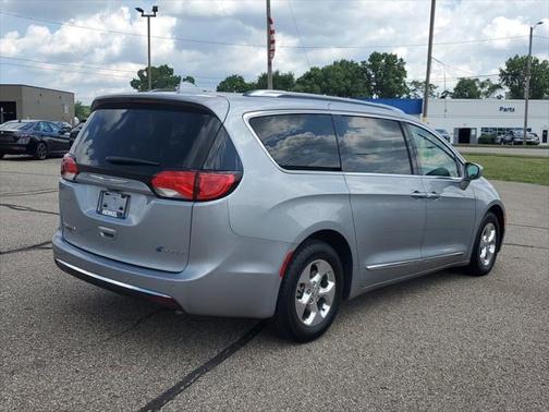 2019 Chrysler Pacifica Hybrid Touring L