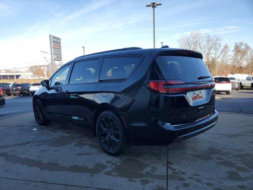 2024 Chrysler Pacifica Limited