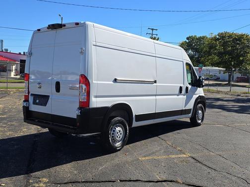 Bright White Clearcoat 2025 RAM ProMaster 2500 Tradesman