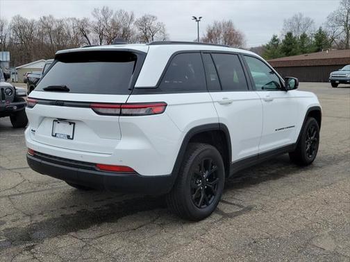 2024 Jeep Grand Cherokee Altitude