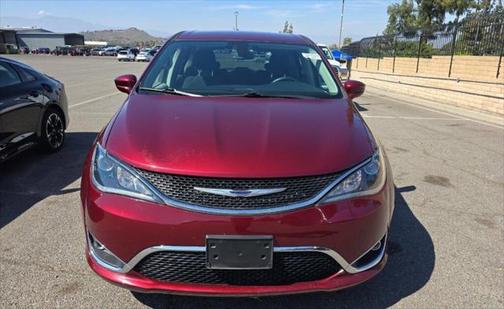 2020 Chrysler Pacifica Touring