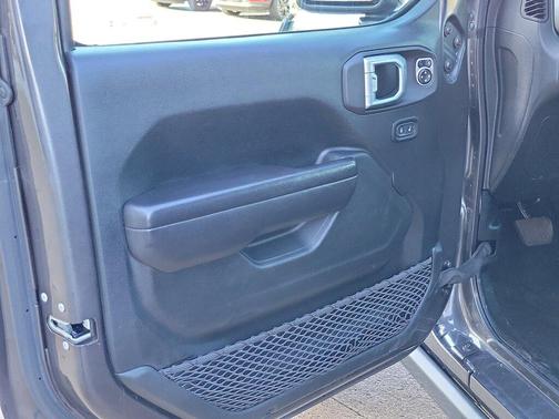 2021 Jeep Gladiator Willys 4x4