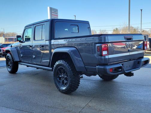 2021 Jeep Gladiator Willys 4x4