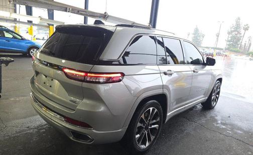 Silver Zynith 2023 Jeep Grand Cherokee 4xe Overland