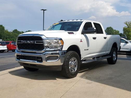 2019 RAM 2500 Tradesman Crew Cab 4x4 6'4' Box