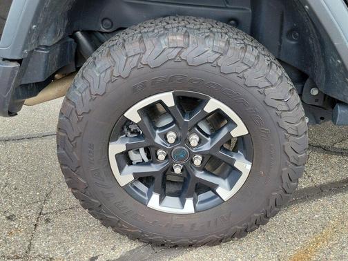 Black Clearcoat 2025 Jeep Wrangler 4xe Rubicon