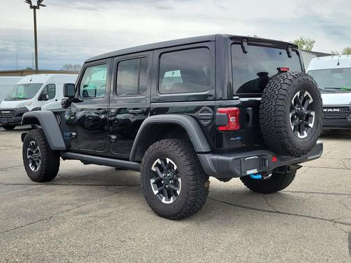 Black Clearcoat 2025 Jeep Wrangler 4xe Rubicon