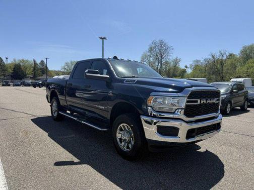 Patriot Blue Pearlcoat 2020 RAM 2500 Tradesman Crew Cab 4x4 6'4' Box