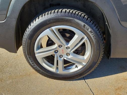 Graphite Gray Metallic 2019 GMC Terrain SLE