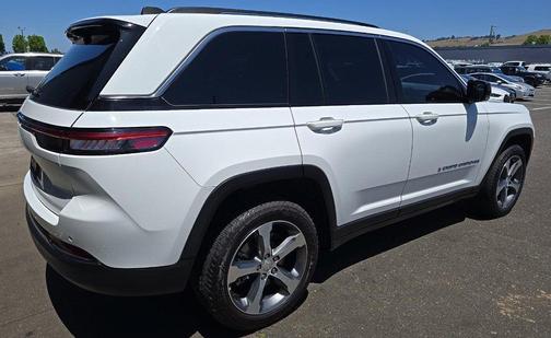 Bright White Clearcoat 2023 Jeep Grand Cherokee 4xe Base