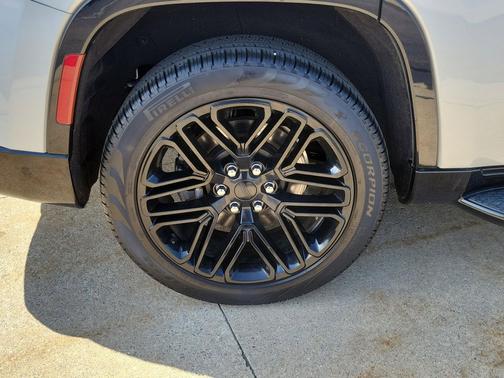 Silver Zynith 2024 Jeep Wagoneer Series II Carbide 4x4
