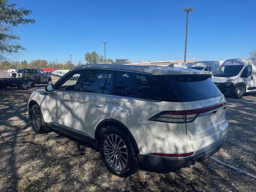 2023 Lincoln Aviator Standard AWD