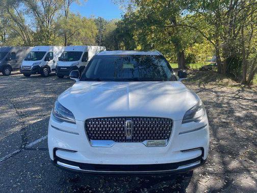 2023 Lincoln Aviator Standard AWD