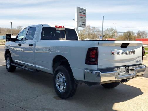 2025 RAM 3500 Tradesman Crew Cab 4x4 8' Box
