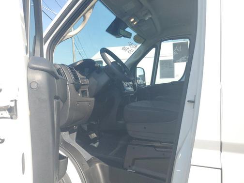 2025 RAM ProMaster 2500 Tradesman