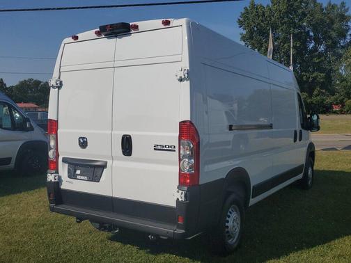 2025 RAM ProMaster 2500 Tradesman