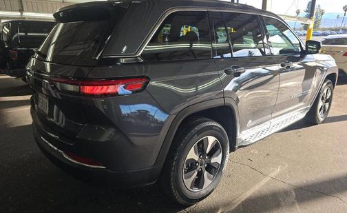 Baltic Gray Metallic Clearcoat 2022 Jeep Grand Cherokee 4xe Base