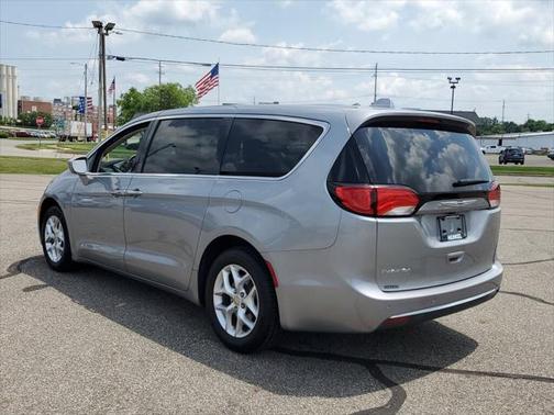 2020 Chrysler Pacifica Touring