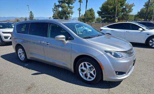 2020 Chrysler Pacifica Touring