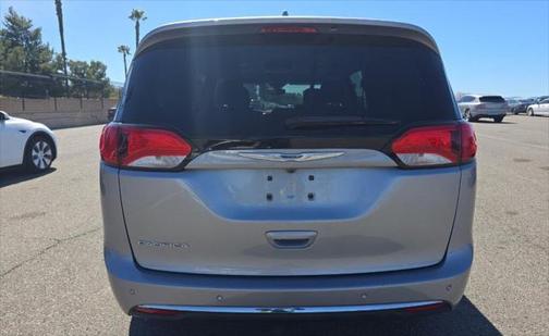 2020 Chrysler Pacifica Touring