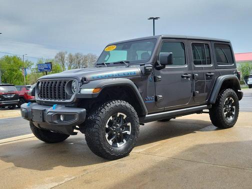 Granite Crystal Metallic Clearcoat 2025 Jeep Wrangler 4xe Rubicon