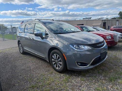 2020 Chrysler Pacifica Hybrid Limited
