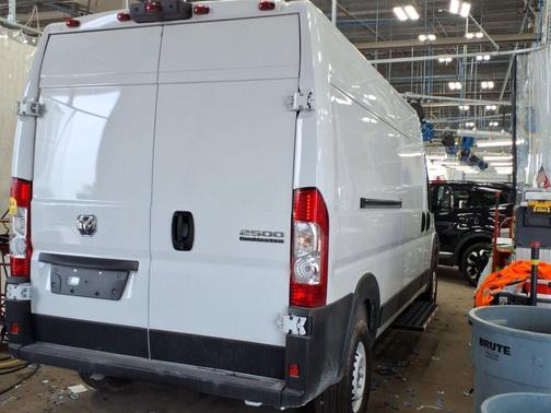 2025 RAM ProMaster 2500 Tradesman