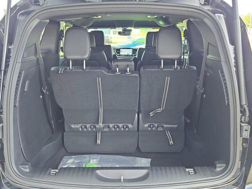 2025 Chrysler Pacifica L