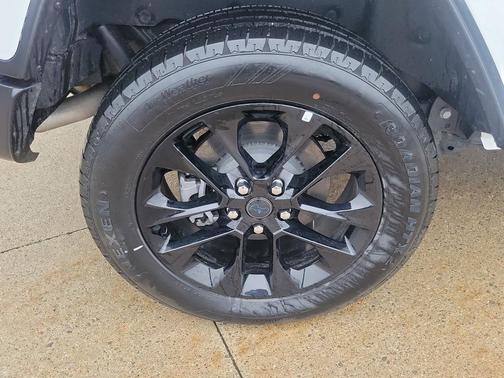 Bright White Clearcoat 2025 Jeep Wrangler 4xe Sahara