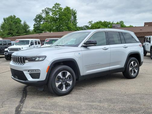 Silver Zynith 2022 Jeep Grand Cherokee 4xe Base