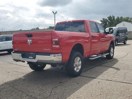 2024 RAM 2500 Big Horn Crew Cab 4x4 6'4' Box